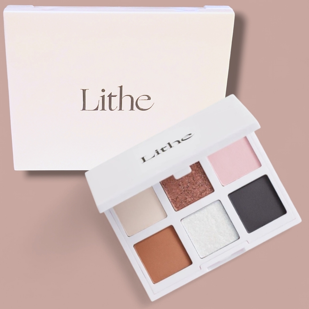 💗 NEW IN BOX: Lithe "Astral" Eyeshadow Palette